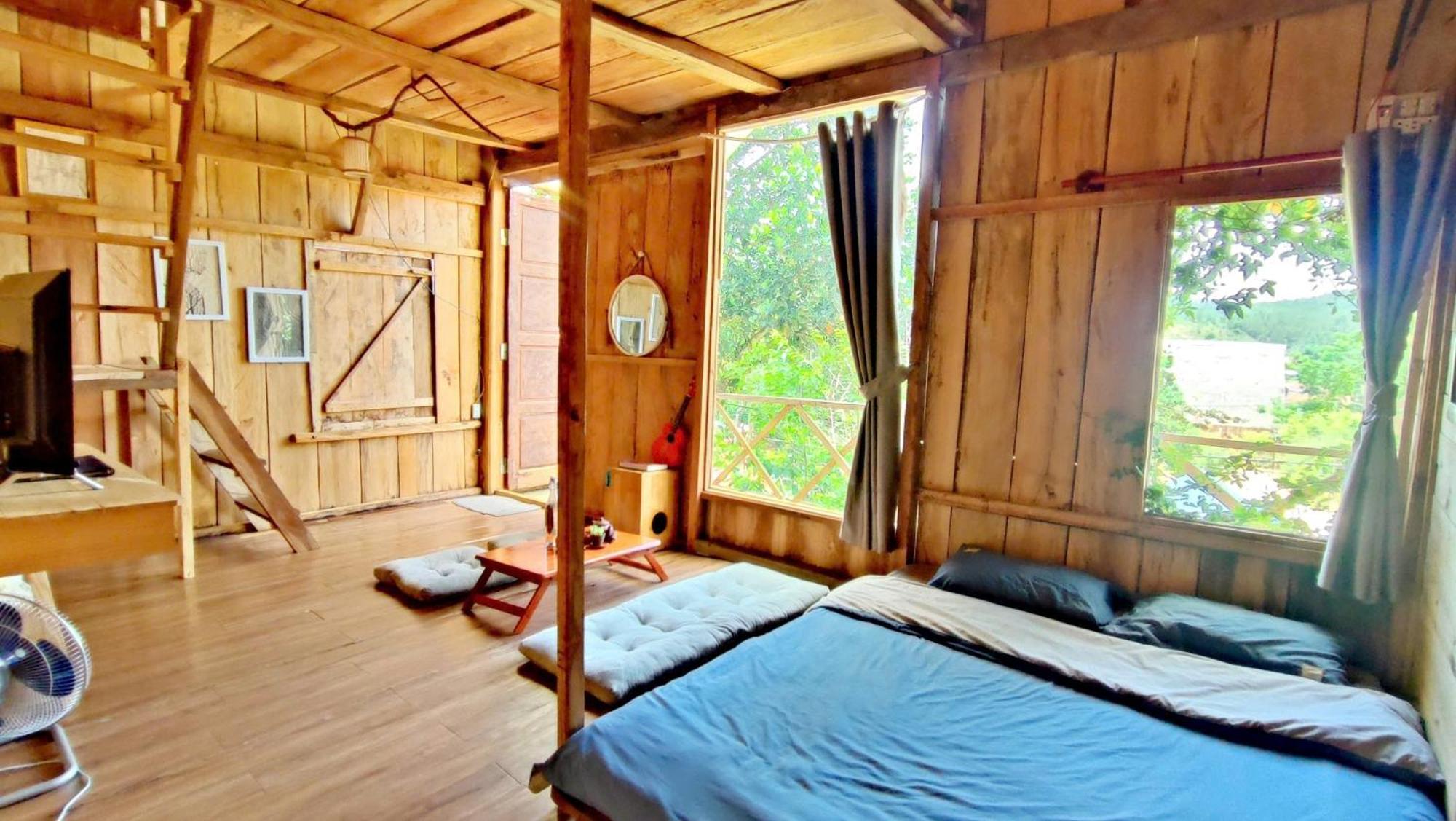 To Chim Ri Homestay Mang Den Kon Von Kla Exterior photo